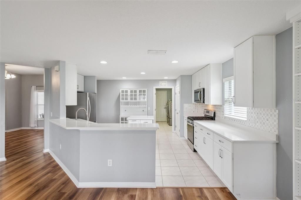 For Sale: $410,000 (2 beds, 2 baths, 2282 Square Feet)