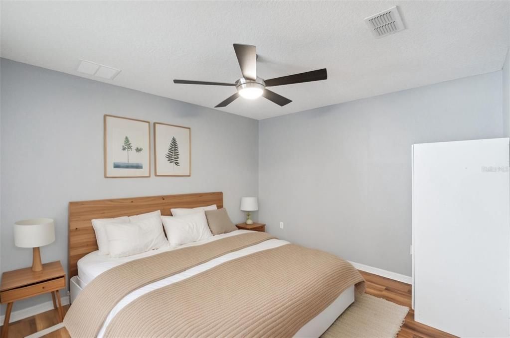 For Sale: $410,000 (2 beds, 2 baths, 2282 Square Feet)