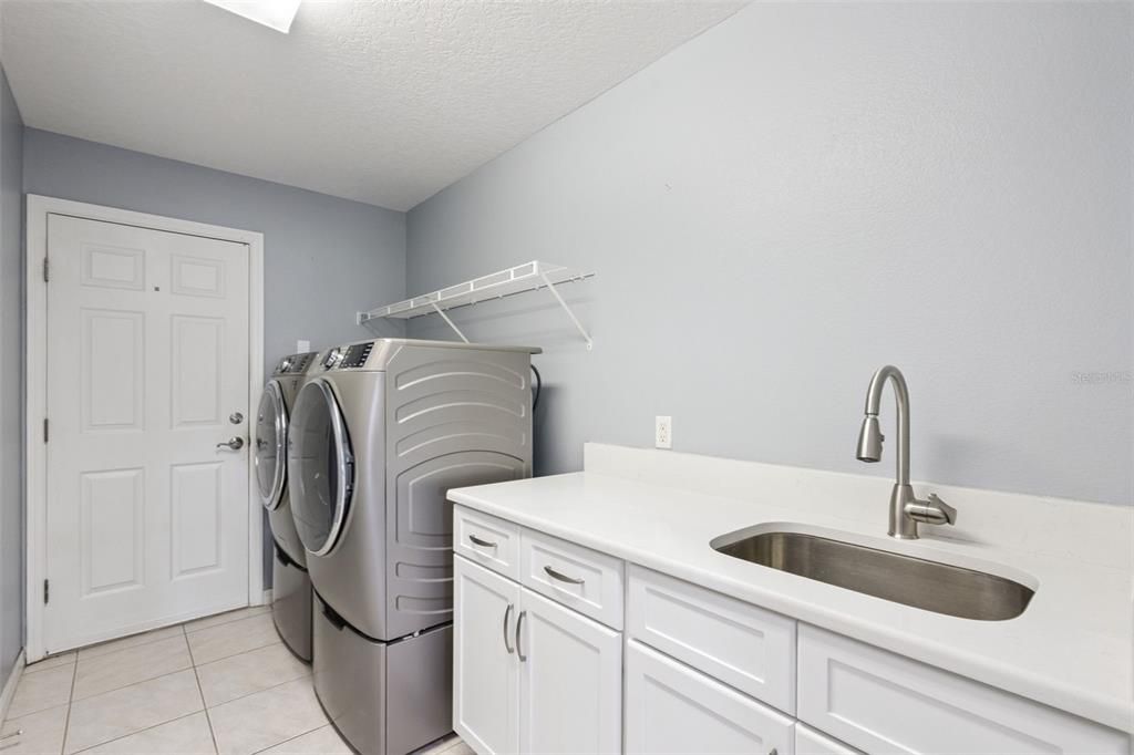 For Sale: $410,000 (2 beds, 2 baths, 2282 Square Feet)