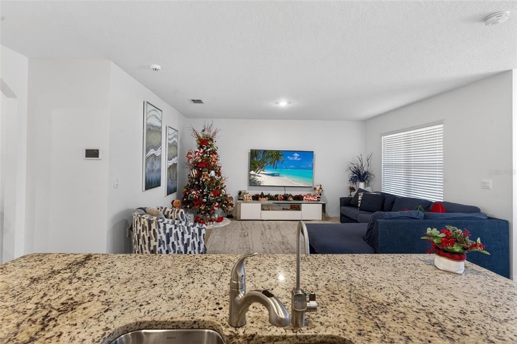 En Venta: $317,000 (3 camas, 2 baños, 1725 Pies cuadrados)