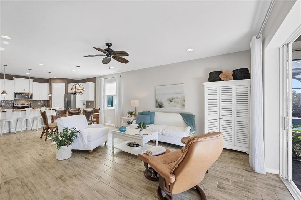 For Sale: $575,000 (3 beds, 2 baths, 1936 Square Feet)