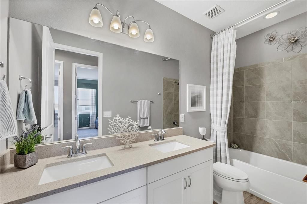 For Sale: $575,000 (3 beds, 2 baths, 1936 Square Feet)