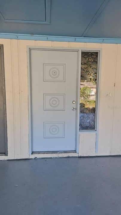 For Rent: $2,500 (3 beds, 1 baths, 2160 Square Feet)