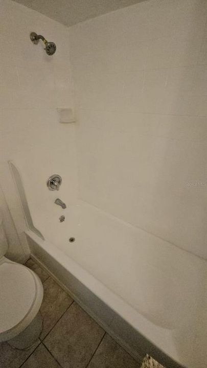 For Rent: $2,500 (3 beds, 1 baths, 2160 Square Feet)