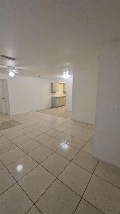 For Rent: $2,500 (3 beds, 1 baths, 2160 Square Feet)