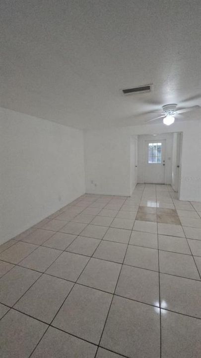 For Rent: $2,500 (3 beds, 1 baths, 2160 Square Feet)