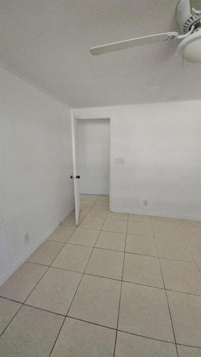 For Rent: $2,500 (3 beds, 1 baths, 2160 Square Feet)
