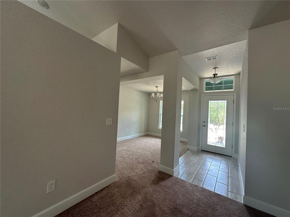 待售: $325,250 (3 贝兹, 2 浴室, 1860 平方英尺)