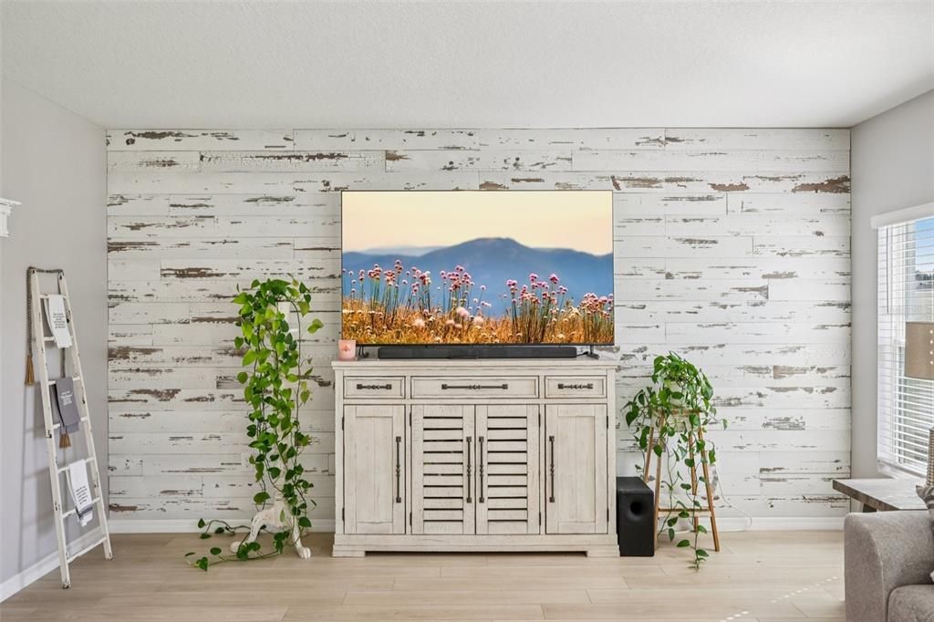 出租: $3,400 (5 贝兹, 3 浴室, 2937 平方英尺)