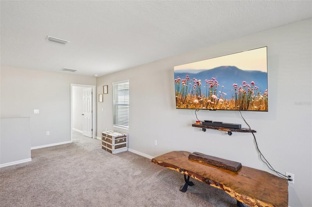 出租: $3,400 (5 贝兹, 3 浴室, 2937 平方英尺)