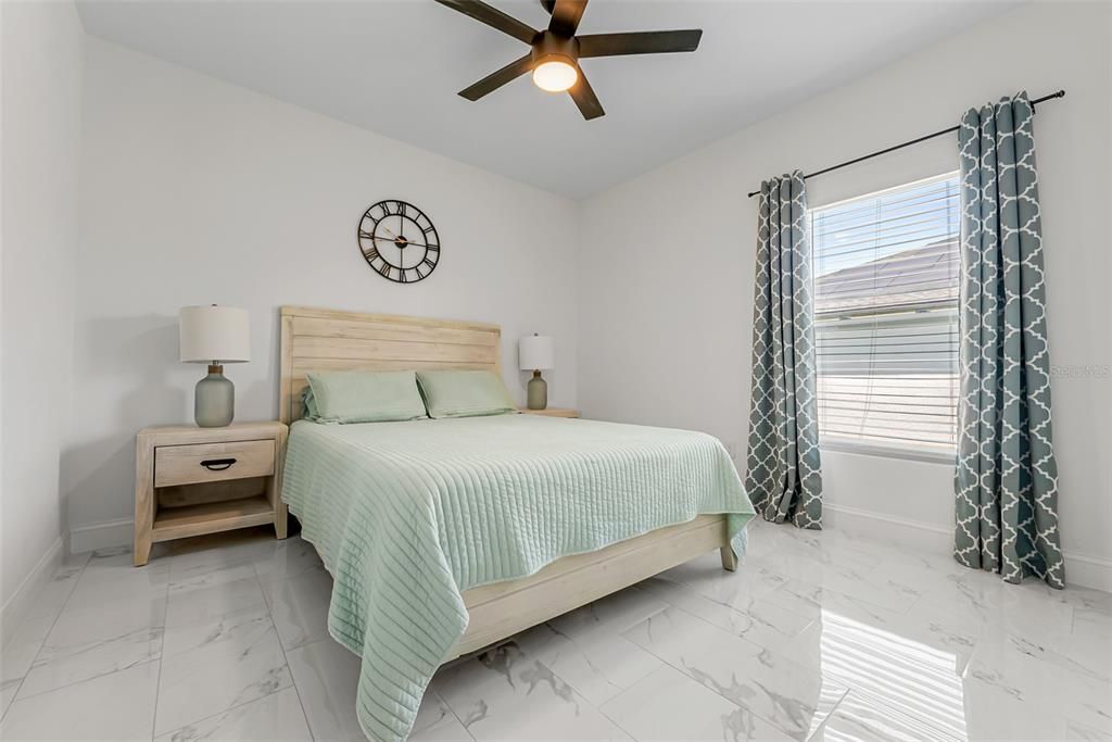 На продажу: $365,000 (3 спален, 2 ванн, 1600 Квадратных фут)