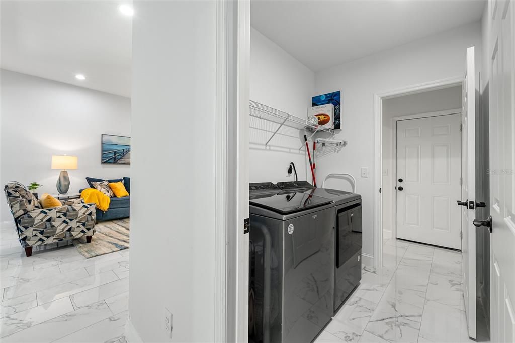 На продажу: $365,000 (3 спален, 2 ванн, 1600 Квадратных фут)