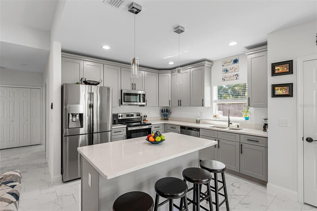 На продажу: $365,000 (3 спален, 2 ванн, 1600 Квадратных фут)