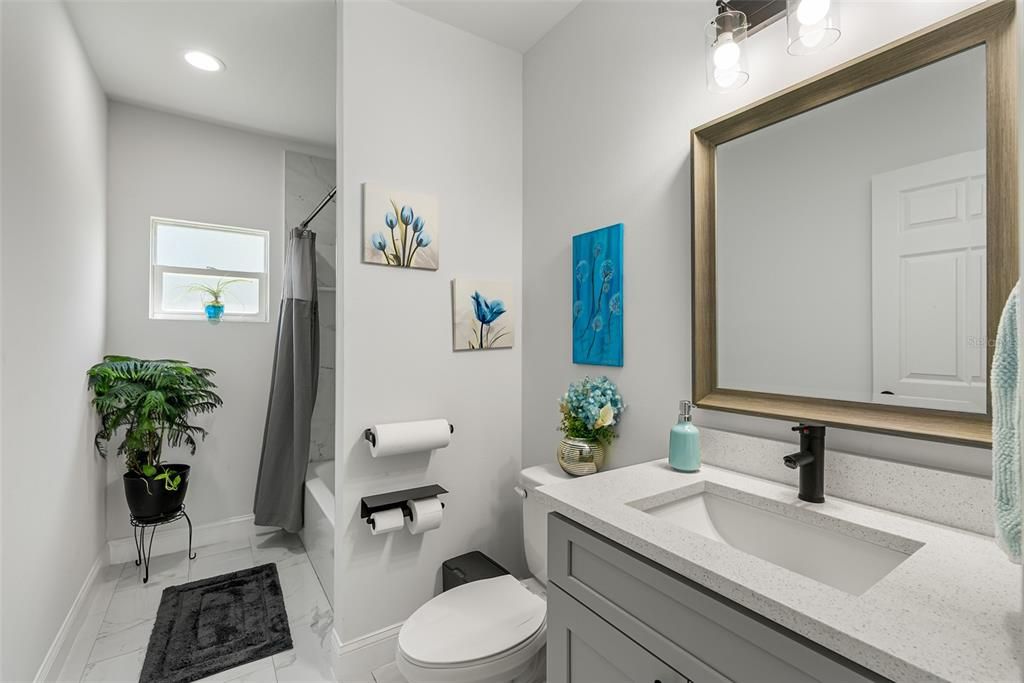 На продажу: $365,000 (3 спален, 2 ванн, 1600 Квадратных фут)