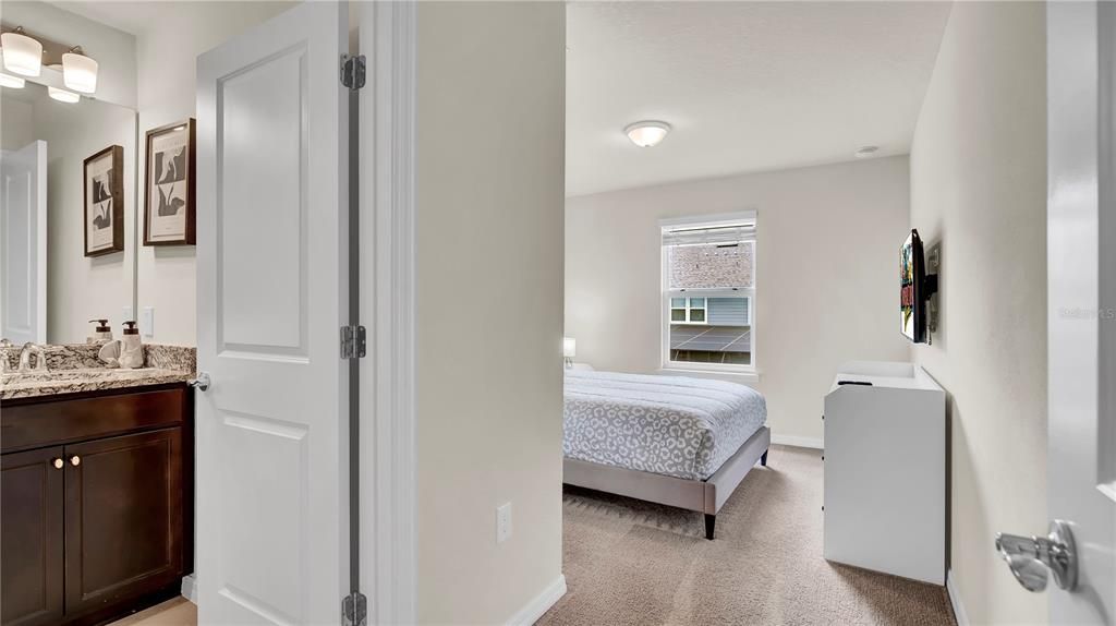 В аренду: $2,950 (5 спален, 4 ванн, 2293 Квадратных фут)