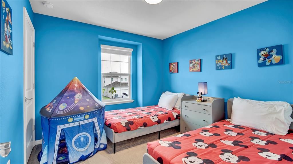 В аренду: $2,950 (5 спален, 4 ванн, 2293 Квадратных фут)