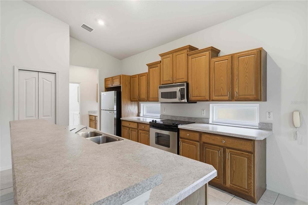 待售: $359,000 (3 贝兹, 2 浴室, 1843 平方英尺)