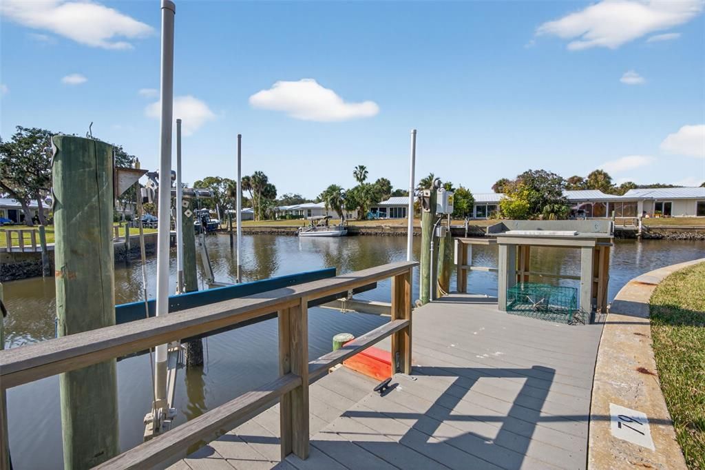 For Sale: $269,000 (2 beds, 2 baths, 1684 Square Feet)