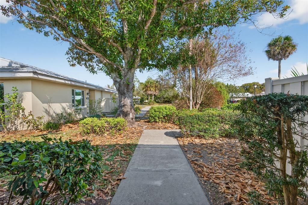 For Sale: $269,000 (2 beds, 2 baths, 1684 Square Feet)