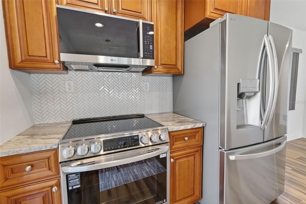 For Sale: $269,000 (2 beds, 2 baths, 1684 Square Feet)