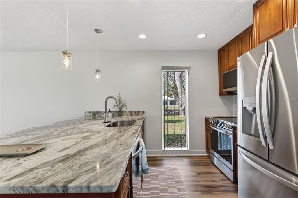 For Sale: $269,000 (2 beds, 2 baths, 1684 Square Feet)