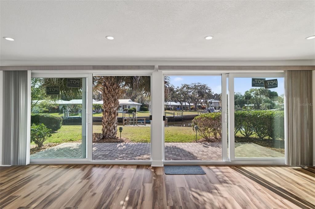 For Sale: $269,000 (2 beds, 2 baths, 1684 Square Feet)