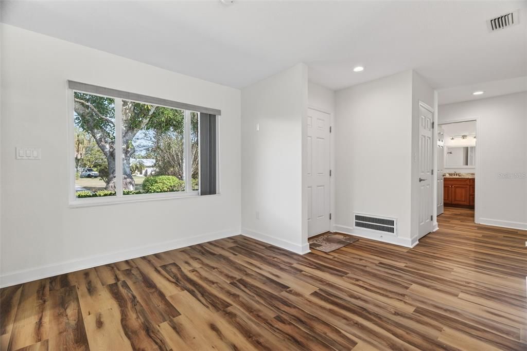 For Sale: $269,000 (2 beds, 2 baths, 1684 Square Feet)