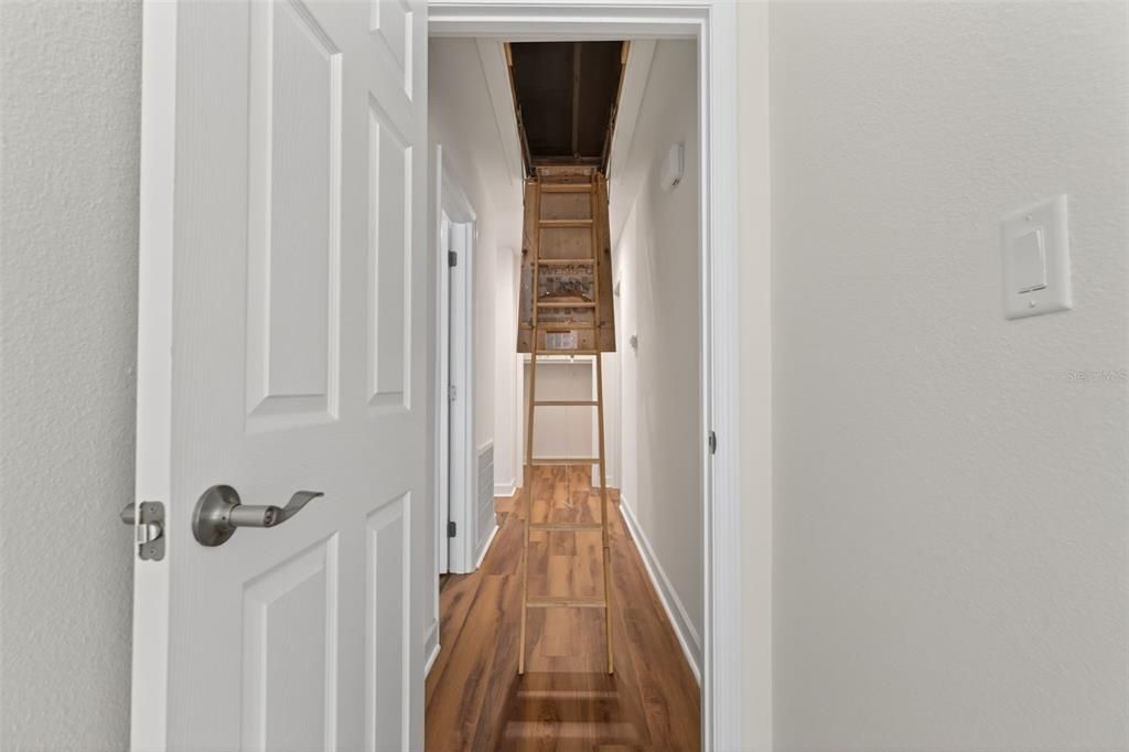 For Sale: $269,000 (2 beds, 2 baths, 1684 Square Feet)