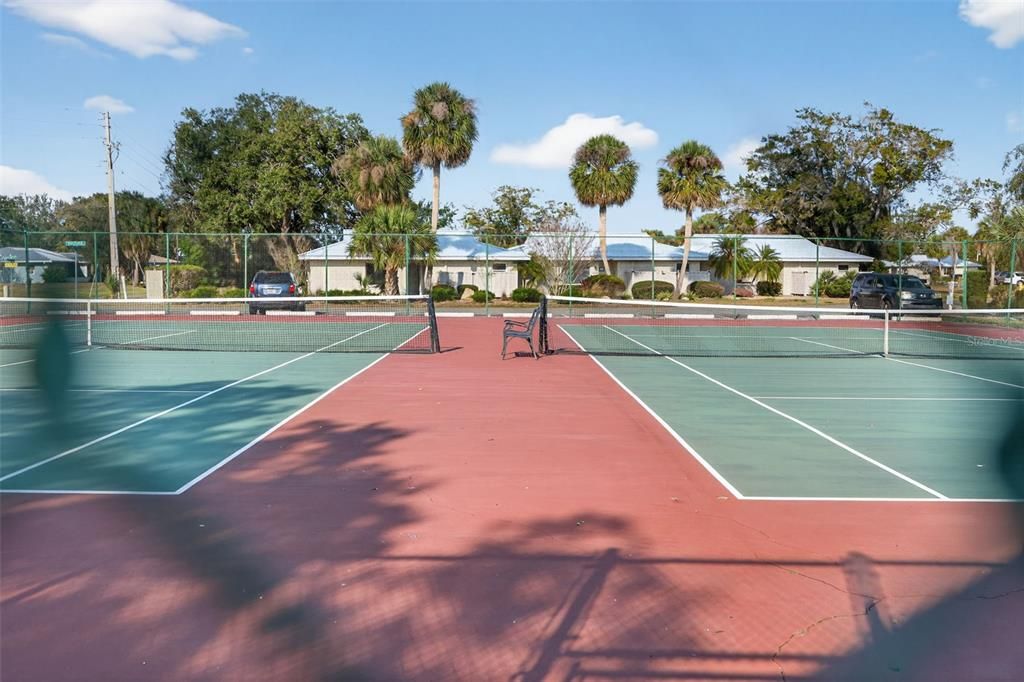 For Sale: $269,000 (2 beds, 2 baths, 1684 Square Feet)