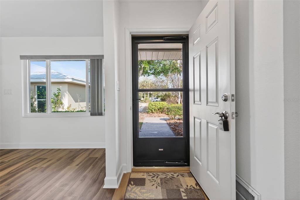 For Sale: $269,000 (2 beds, 2 baths, 1684 Square Feet)