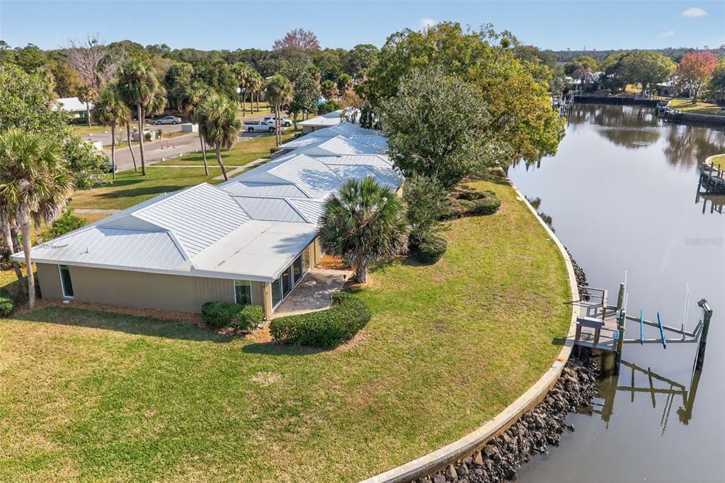 For Sale: $269,000 (2 beds, 2 baths, 1684 Square Feet)