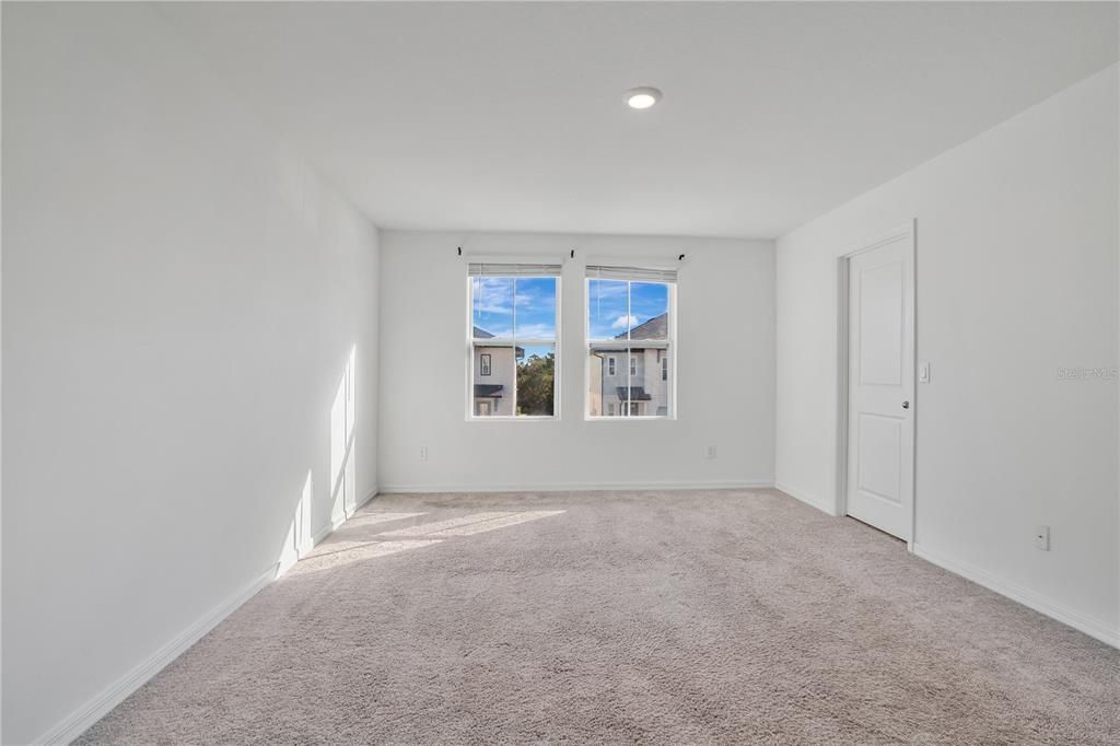 For Sale: $328,000 (3 beds, 2 baths, 1624 Square Feet)