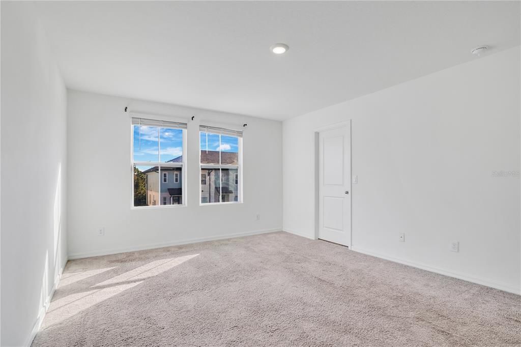 For Sale: $328,000 (3 beds, 2 baths, 1624 Square Feet)