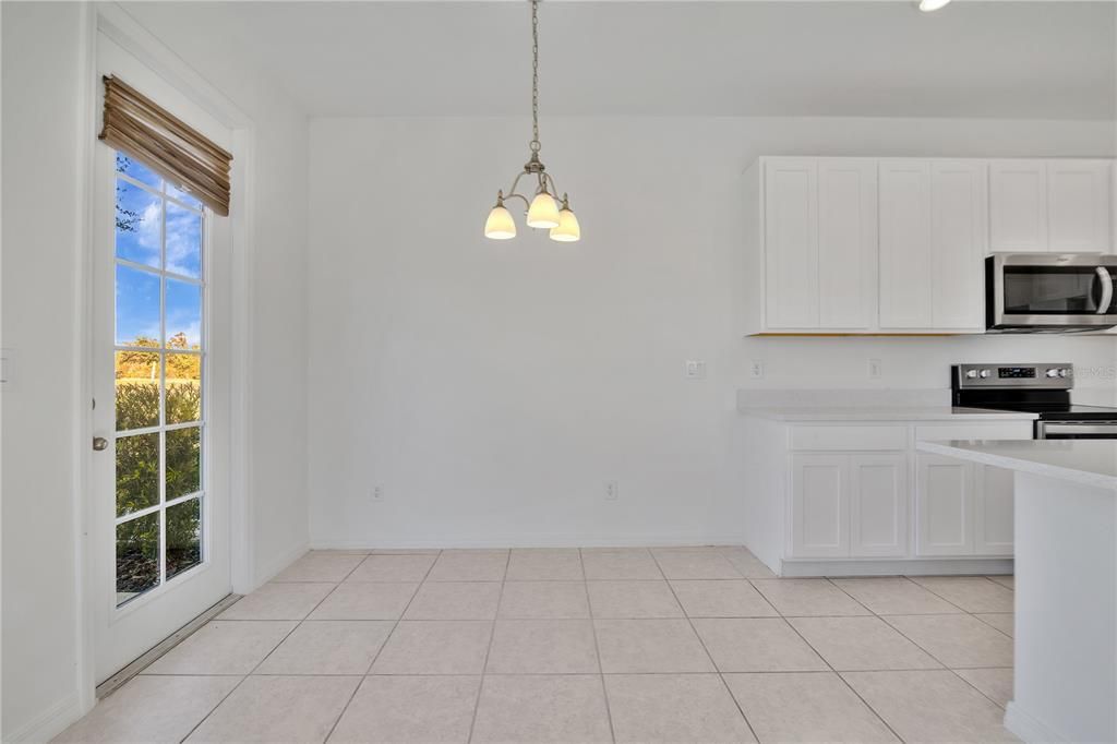 For Sale: $328,000 (3 beds, 2 baths, 1624 Square Feet)