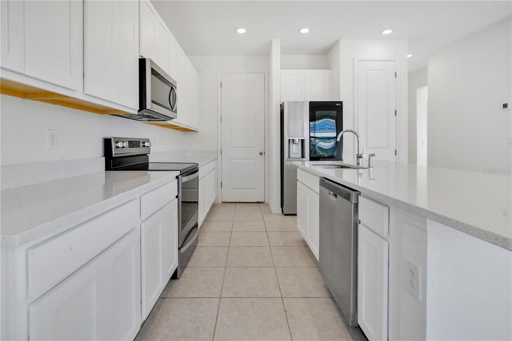 For Sale: $328,000 (3 beds, 2 baths, 1624 Square Feet)