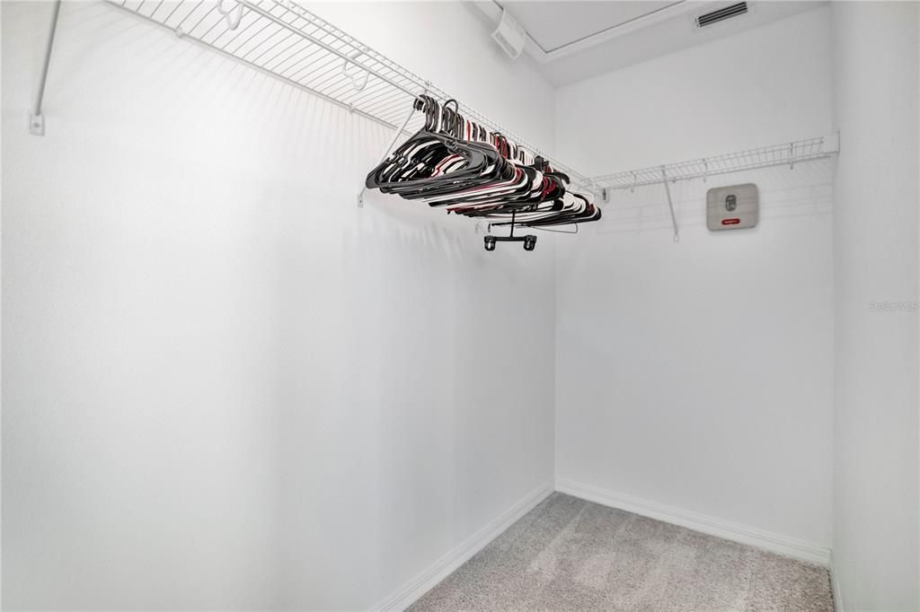 For Sale: $328,000 (3 beds, 2 baths, 1624 Square Feet)