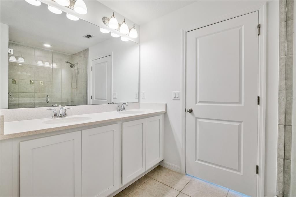 For Sale: $328,000 (3 beds, 2 baths, 1624 Square Feet)