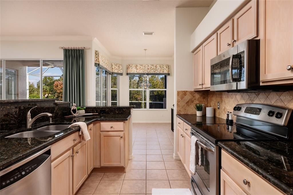 For Sale: $499,900 (2 beds, 2 baths, 1715 Square Feet)