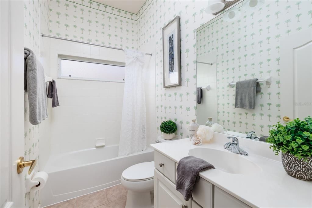 For Sale: $499,900 (2 beds, 2 baths, 1715 Square Feet)