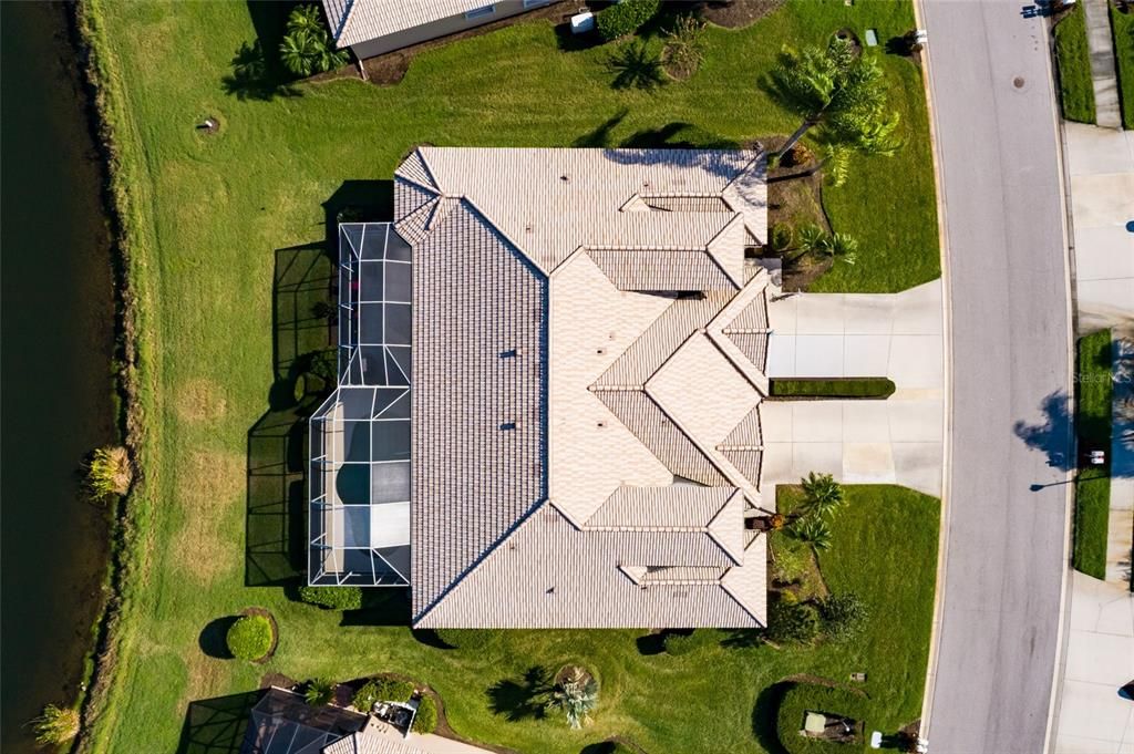 For Sale: $499,900 (2 beds, 2 baths, 1715 Square Feet)