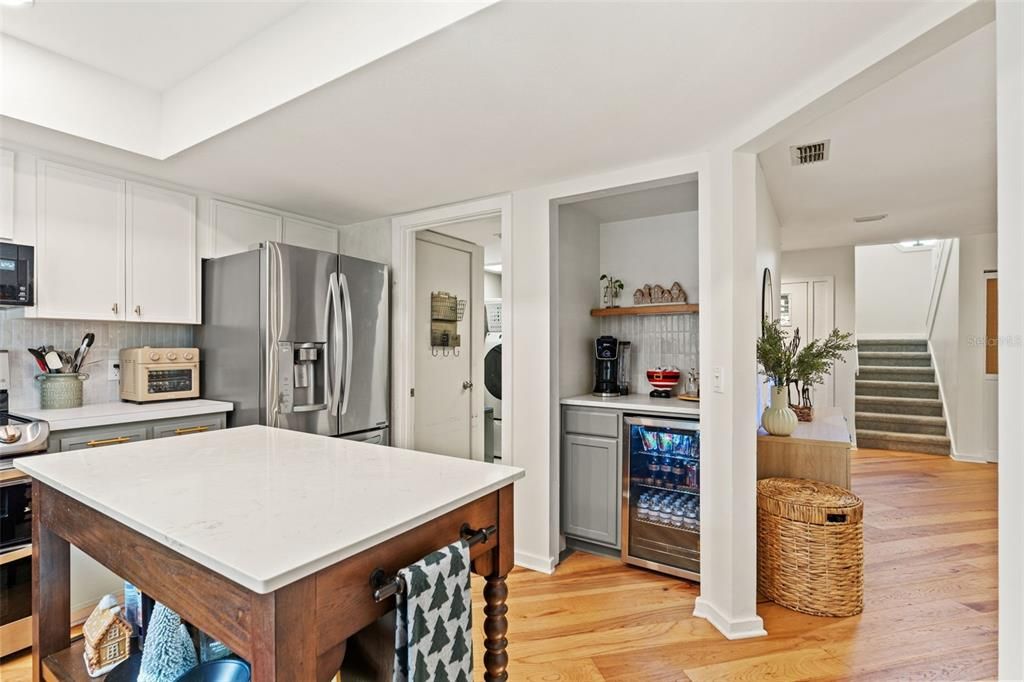 For Sale: $750,000 (3 beds, 2 baths, 1750 Square Feet)