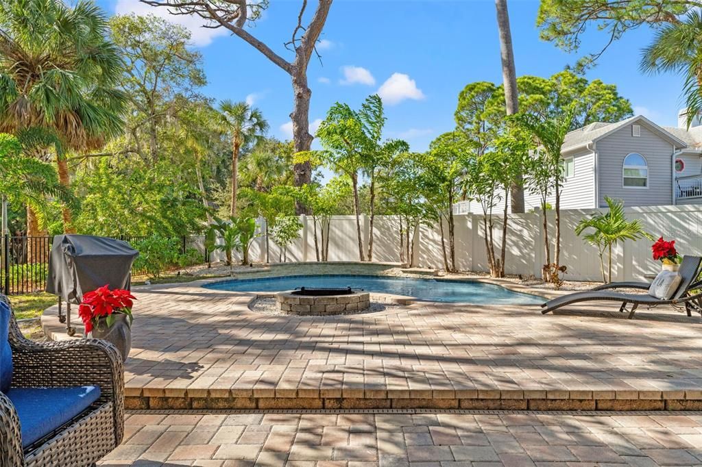 For Sale: $750,000 (3 beds, 2 baths, 1750 Square Feet)