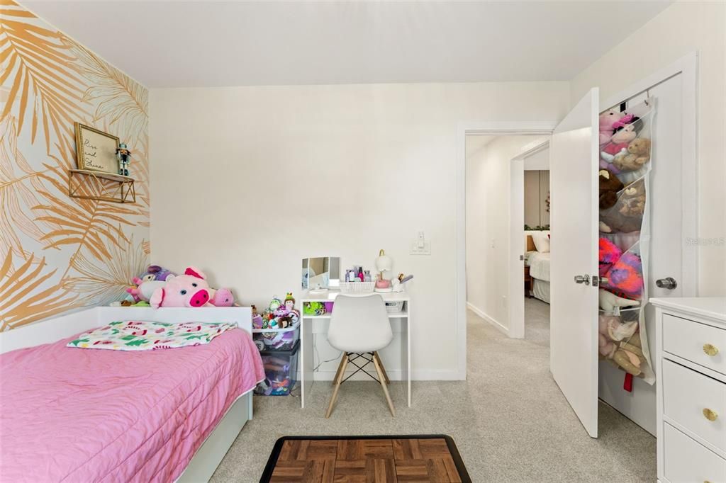 For Sale: $750,000 (3 beds, 2 baths, 1750 Square Feet)