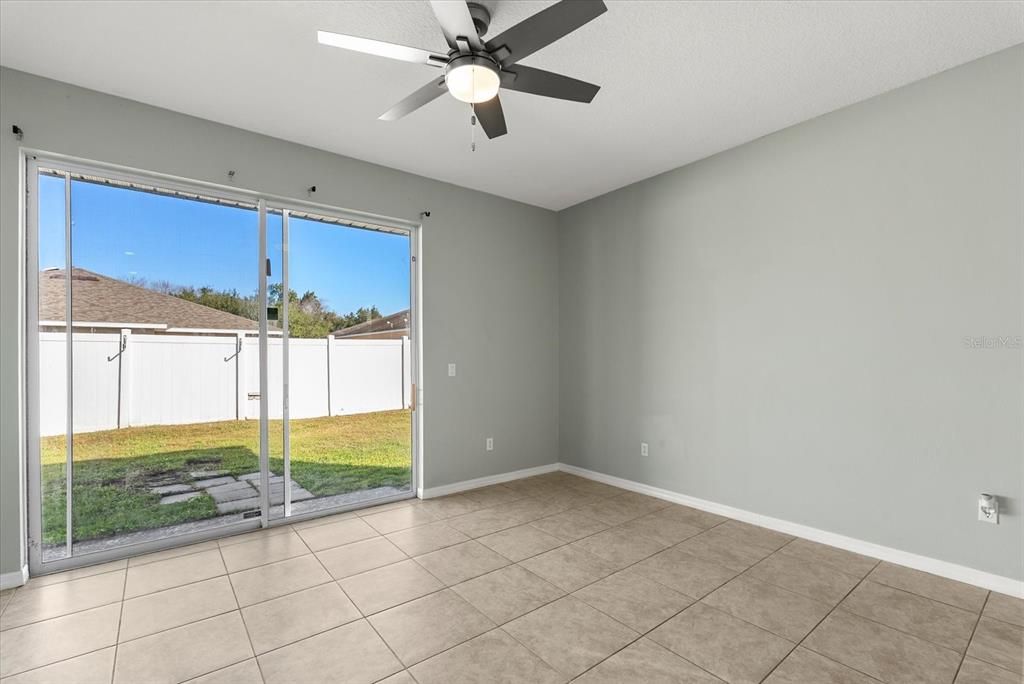 For Sale: $365,000 (3 beds, 2 baths, 1833 Square Feet)