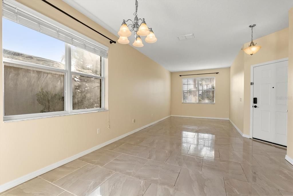 For Sale: $365,000 (3 beds, 2 baths, 1833 Square Feet)