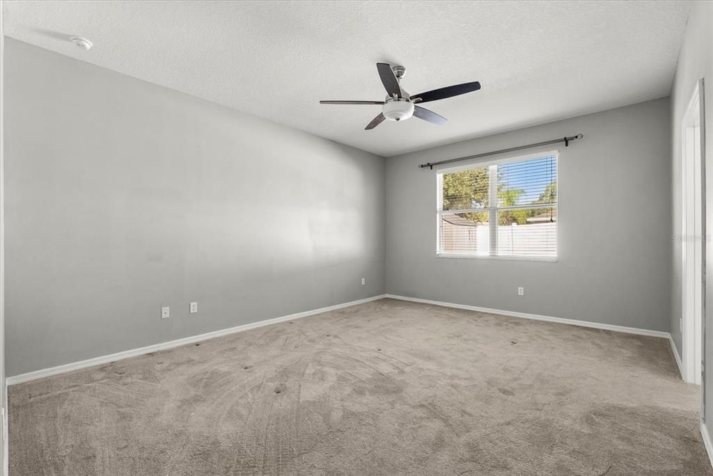 For Sale: $365,000 (3 beds, 2 baths, 1833 Square Feet)