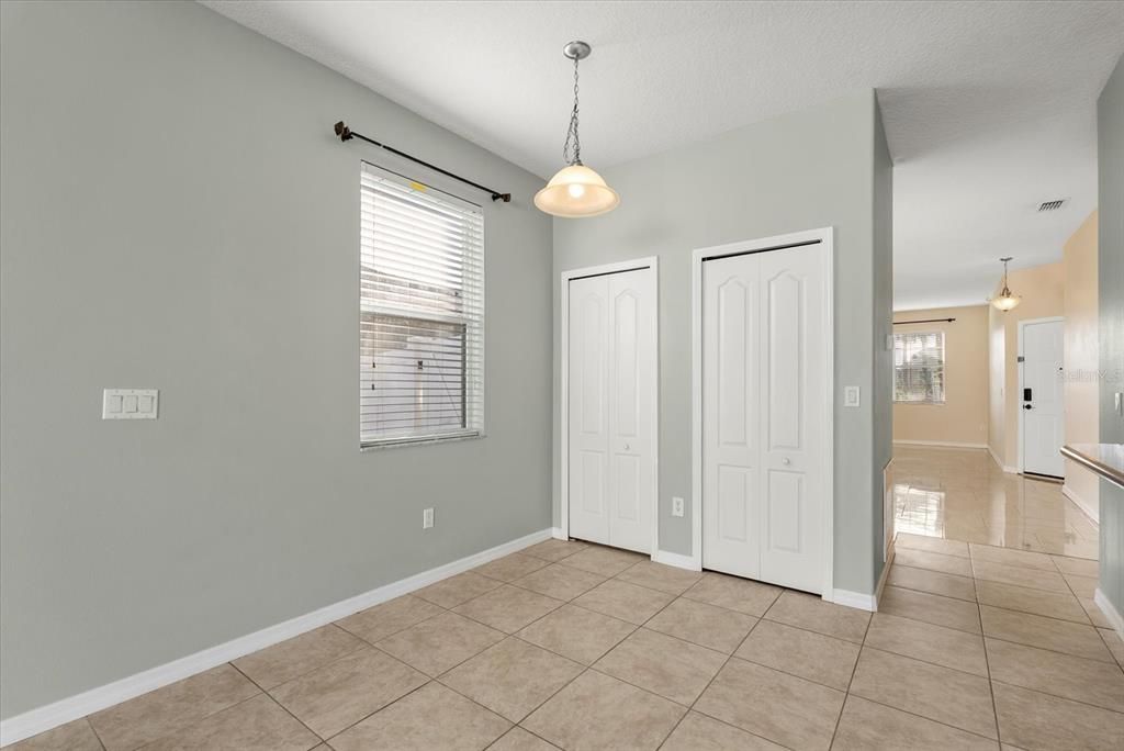 For Sale: $365,000 (3 beds, 2 baths, 1833 Square Feet)