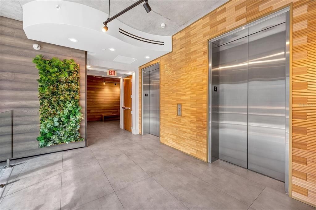 В аренду: $4,500 (1 спален, 1 ванн, 1000 Квадратных фут)