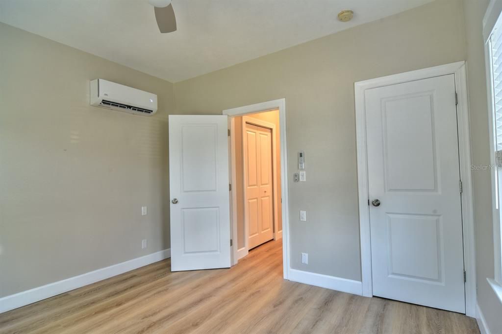 For Rent: $4,300 (3 beds, 2 baths, 1402 Square Feet)