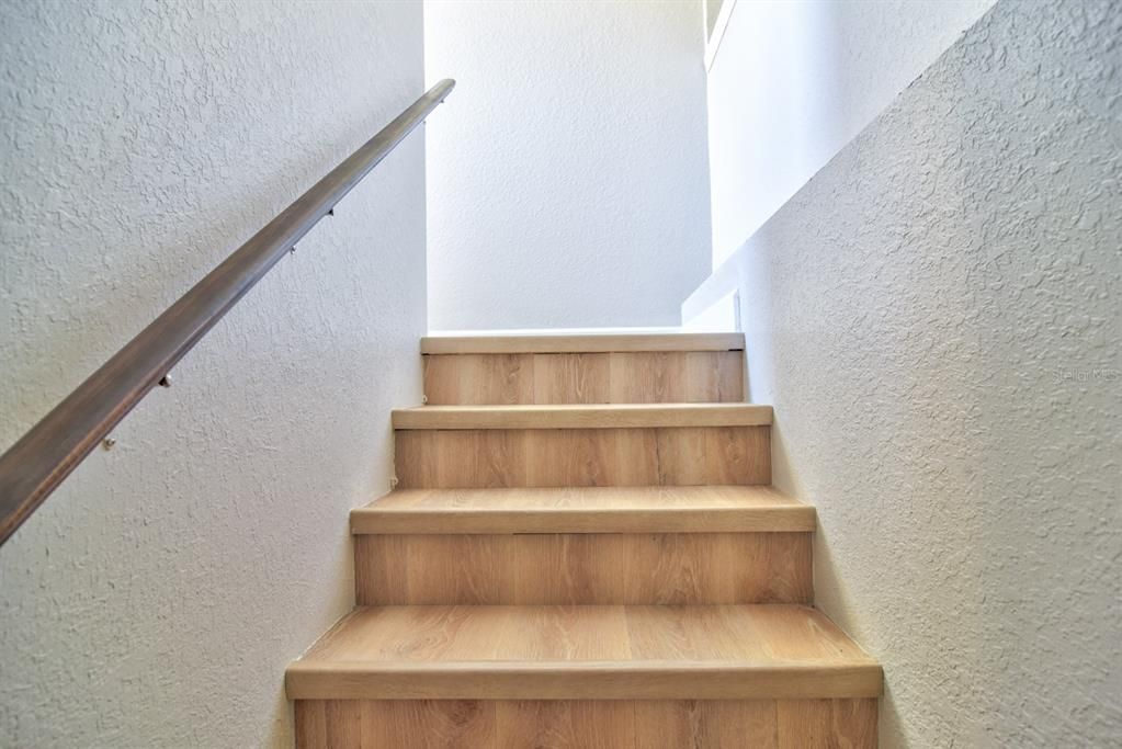 For Rent: $4,300 (3 beds, 2 baths, 1402 Square Feet)